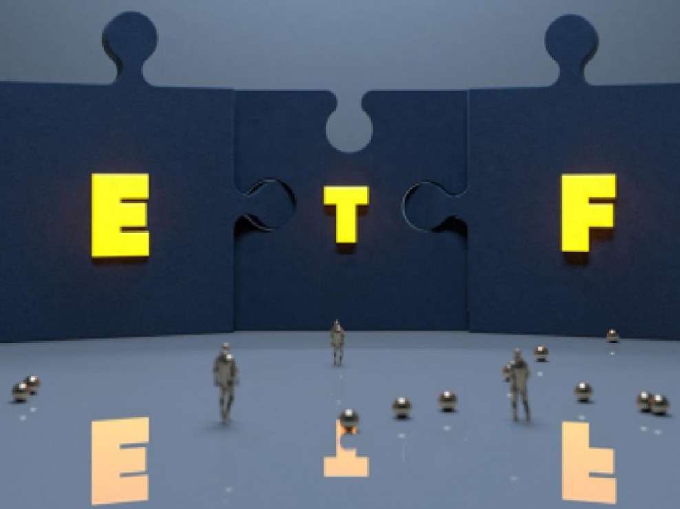 ETFs in Low Rates: A 2025 Strategy